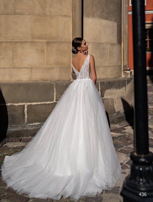 https://www.sposa-lia.com/images/stories/virtuemart/product/436       (4)70.jpg